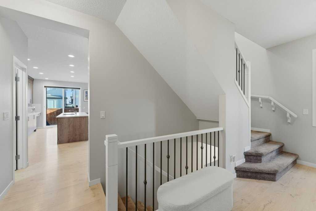 34 Walgrove Link Se, Calgary, AB - Indoor Photo Showing Other Room