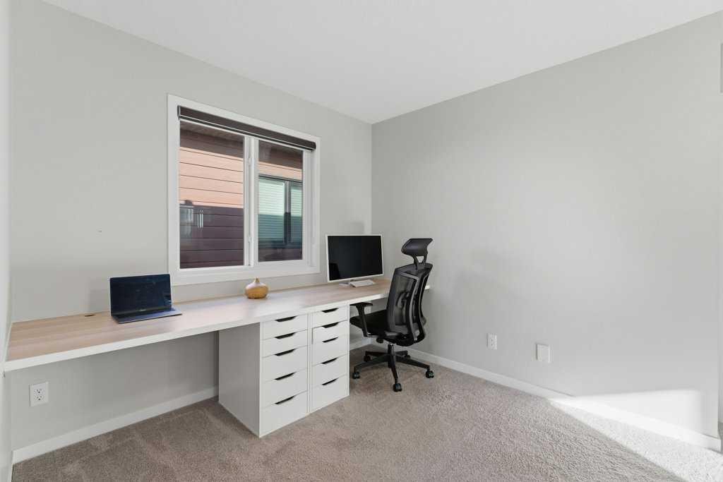 34 Walgrove Link Se, Calgary, AB - Indoor Photo Showing Office