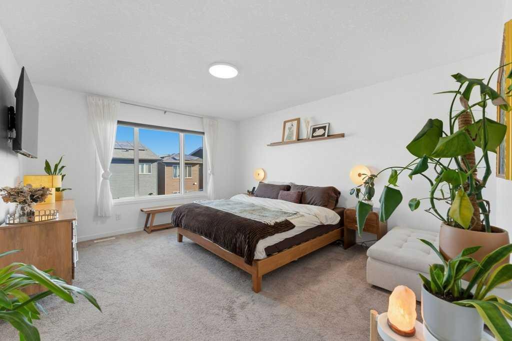34 Walgrove Link Se, Calgary, AB - Indoor Photo Showing Bedroom