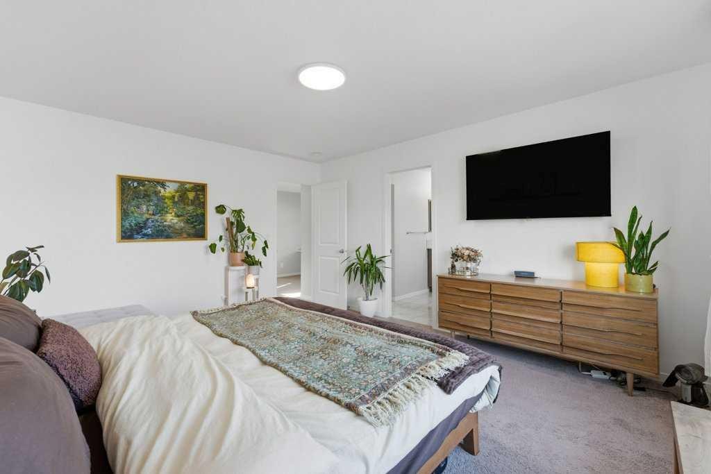34 Walgrove Link Se, Calgary, AB - Indoor Photo Showing Bedroom