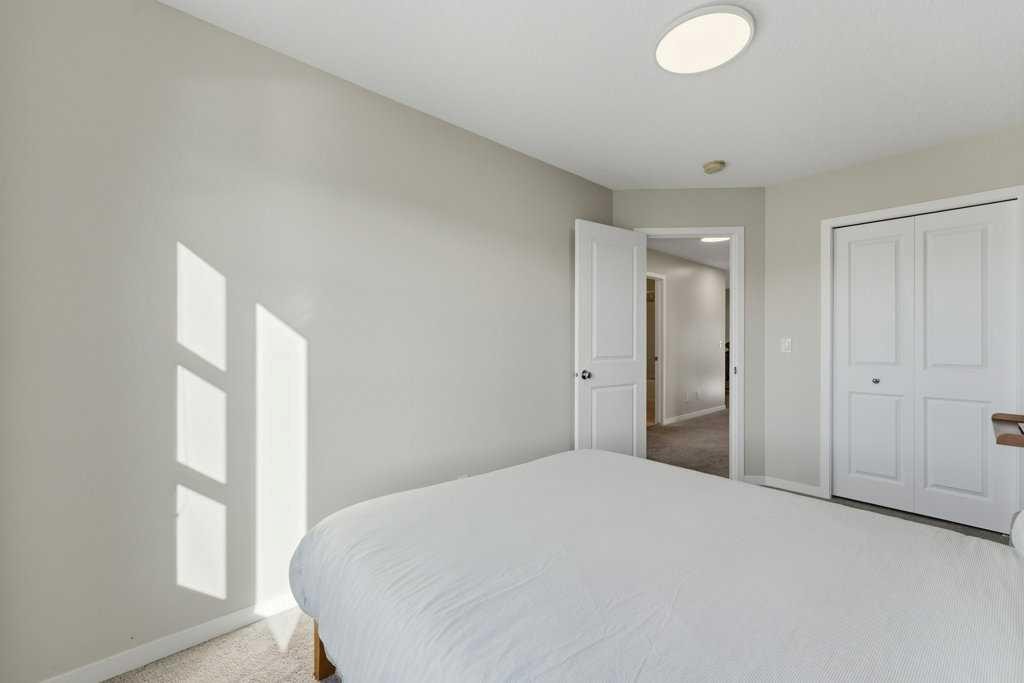 34 Walgrove Link Se, Calgary, AB - Indoor Photo Showing Bedroom