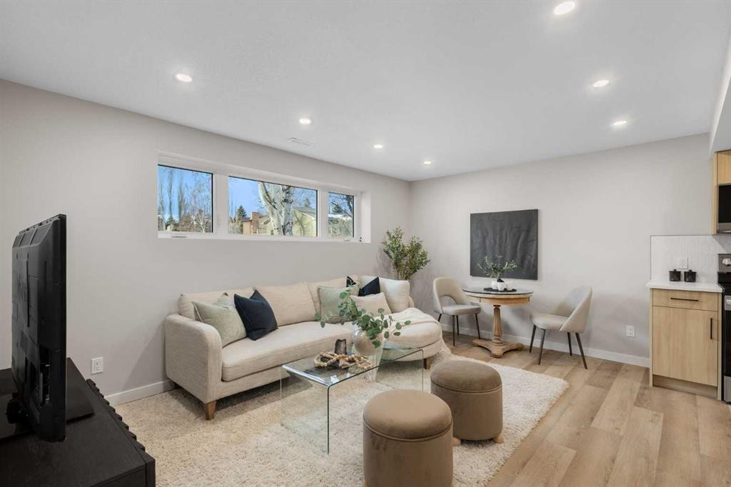 198 Silver Brook Road Nw, Calgary, AB - Indoor Photo Showing Living Room