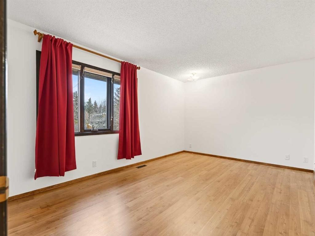 511 Ranch Estates Place Nw, Calgary, AB - Indoor Photo Showing Other Room