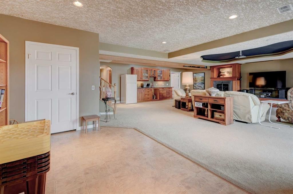 49 Arbour Crest Heights Nw, Calgary, AB - Indoor