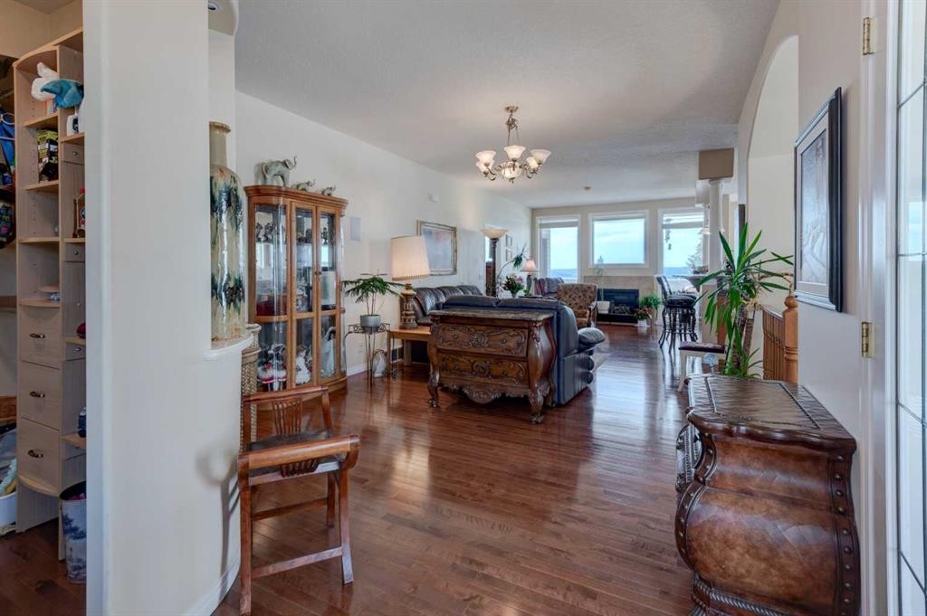 49 Arbour Crest Heights Nw, Calgary, AB - Indoor