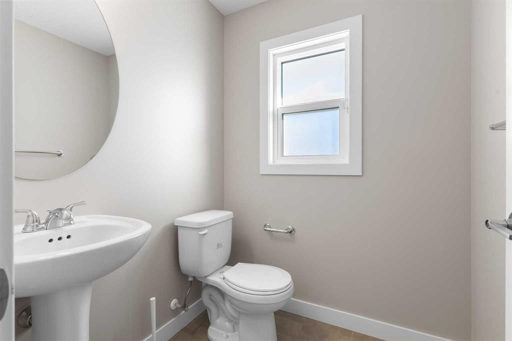 13 Howse Row Ne, Calgary, AB - Indoor Photo Showing Bathroom