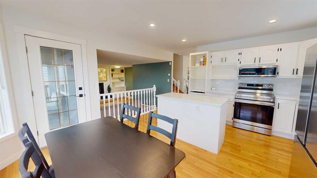 84 Sunmount Road Se, Calgary, AB - Indoor Photo Showing Kitchen With Stainless Steel Kitchen