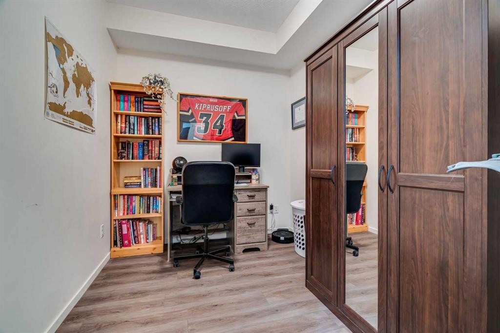 3209-215 Legacy Boulevard Se, Calgary, AB - Indoor Photo Showing Office
