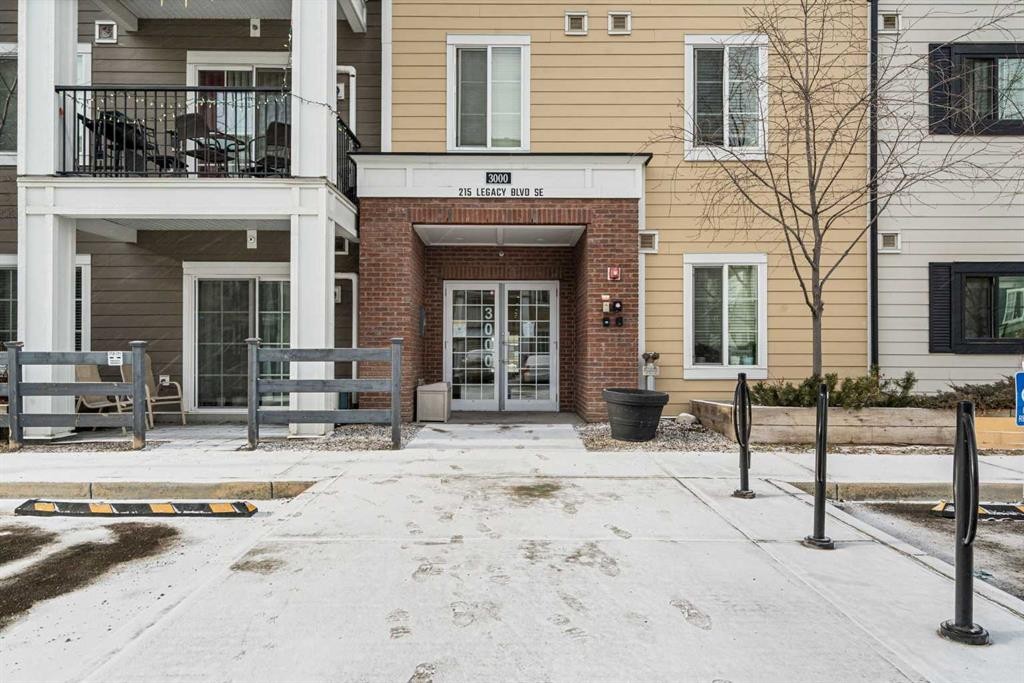 3209-215 Legacy Boulevard Se, Calgary, AB - Outdoor With Balcony With Facade