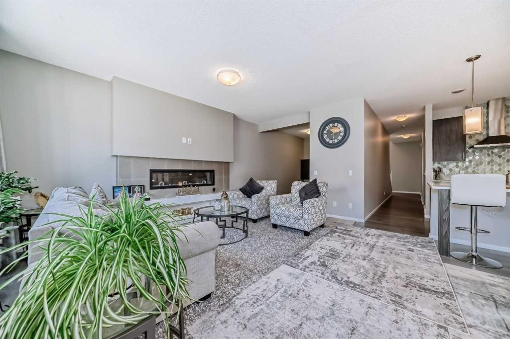 17 Walgrove Manor Se, Calgary, AB - Indoor With Fireplace