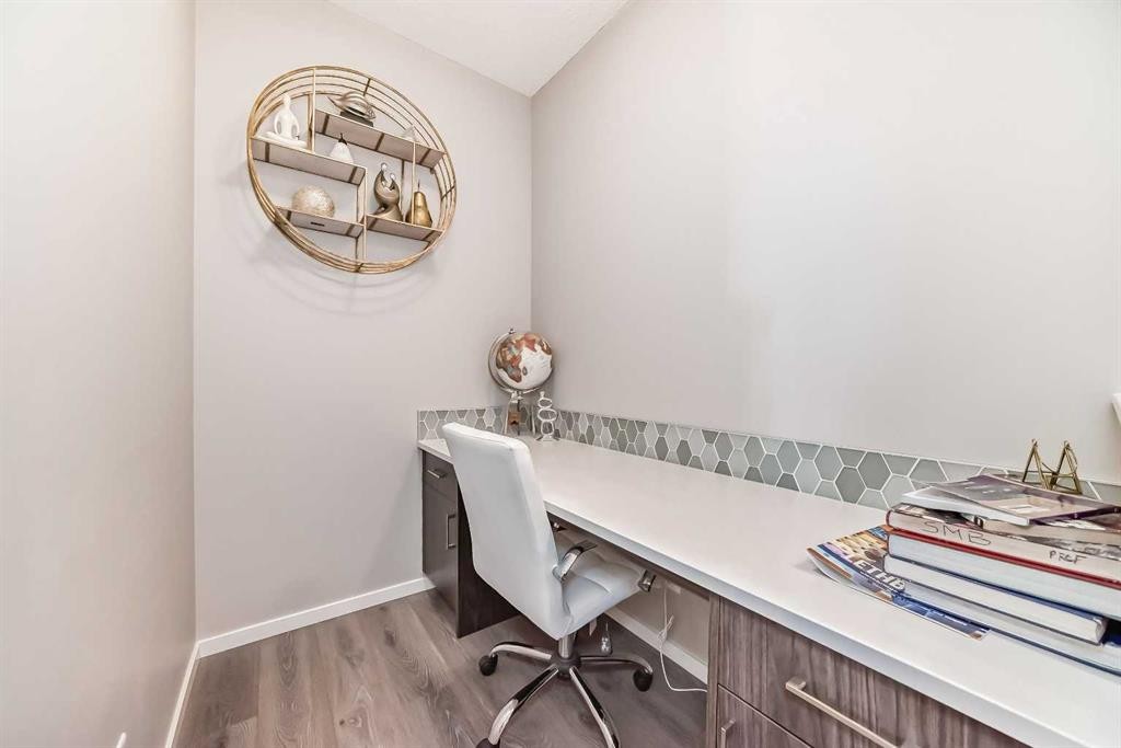 17 Walgrove Manor Se, Calgary, AB - Indoor