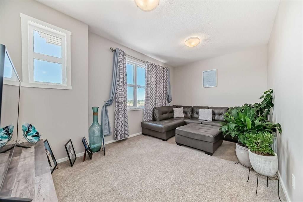 17 Walgrove Manor Se, Calgary, AB - Indoor