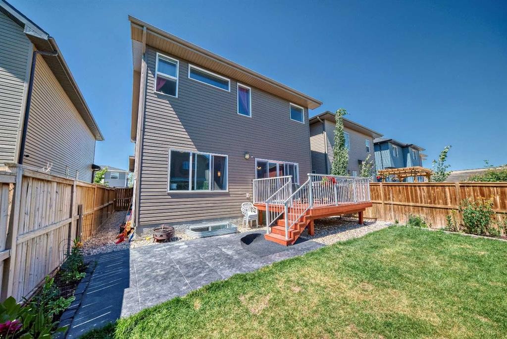 17 Walgrove Manor Se, Calgary, AB - Outdoor With Deck Patio Veranda With Exterior