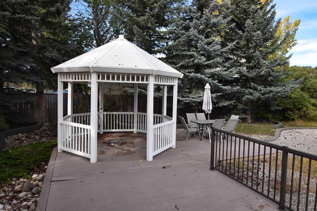 309 Main Street Nw, Airdrie, AB