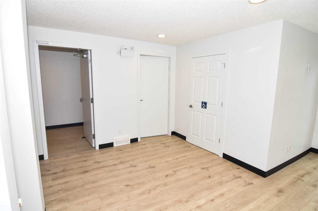 309 Main Street Nw, Airdrie, AB