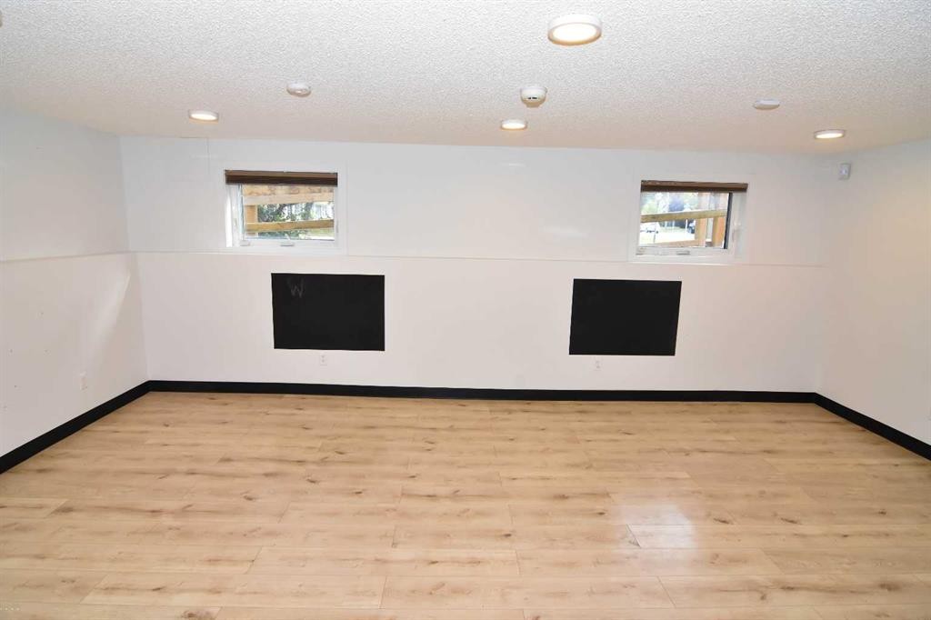 309 Main Street Nw, Airdrie, AB