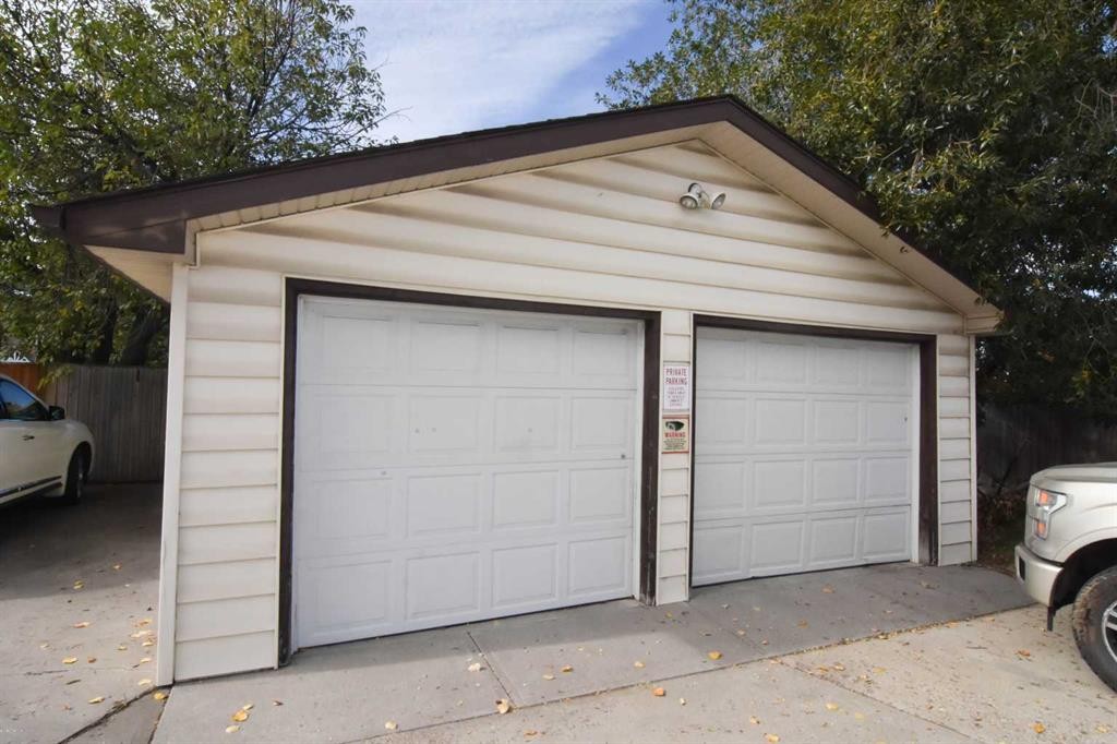 309 Main Street Nw, Airdrie, AB