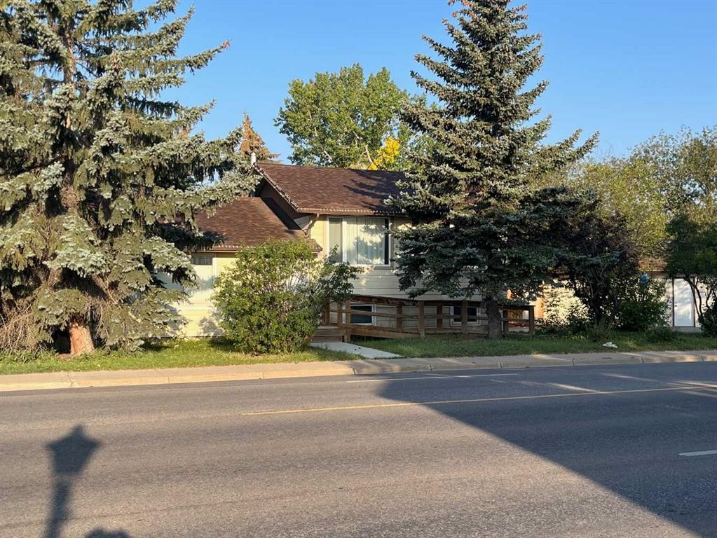 309 Main Street Nw, Airdrie, AB