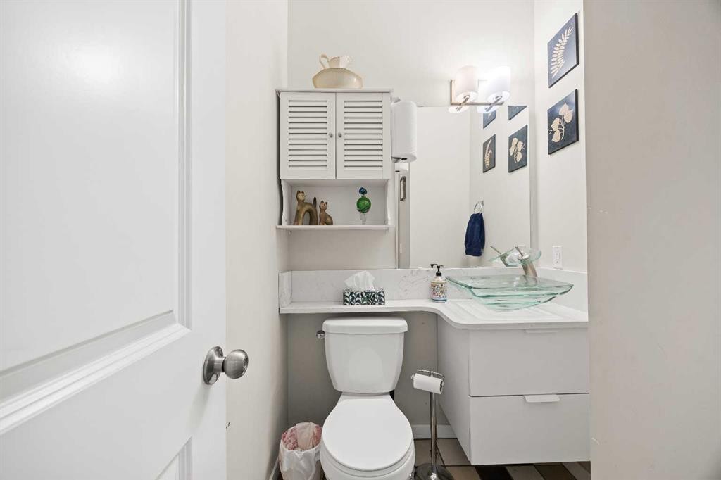 319 Taralake Way Ne, Calgary, AB - Indoor Photo Showing Bathroom