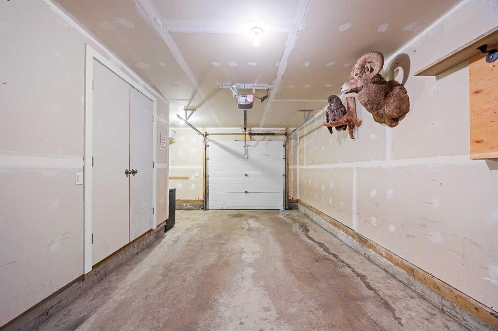 319 Taralake Way Ne, Calgary, AB - Indoor Photo Showing Garage