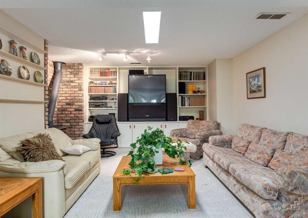 164 Hawksbrow Drive Nw, Calgary, AB - Indoor Photo Showing Living Room