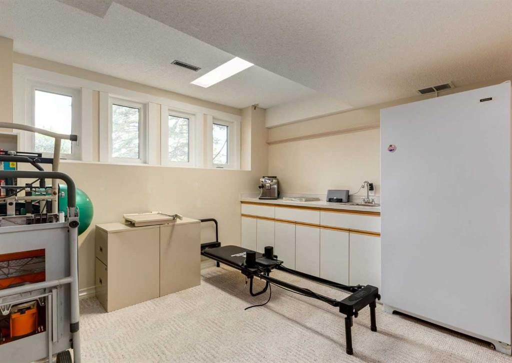 164 Hawksbrow Drive Nw, Calgary, AB - Indoor