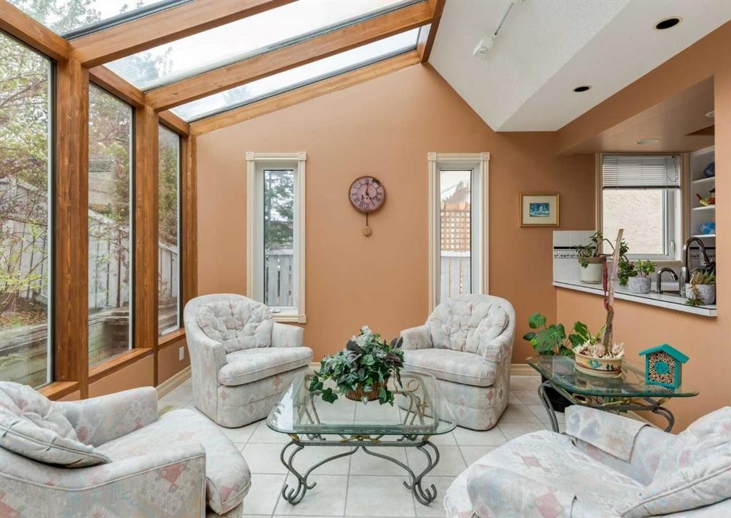164 Hawksbrow Drive Nw, Calgary, AB - Indoor Photo Showing Living Room