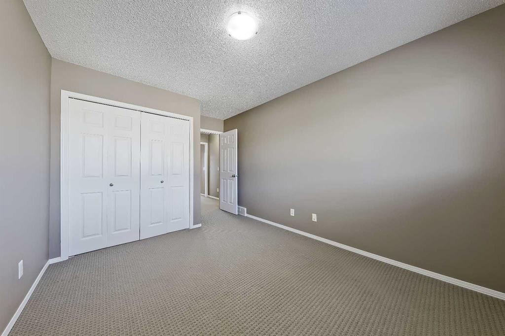 161 Eversyde Common Sw, Calgary, AB - Indoor Photo Showing Other Room