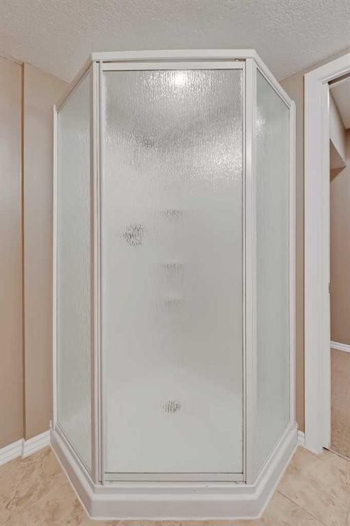 161 Eversyde Common Sw, Calgary, AB - Indoor Photo Showing Bathroom