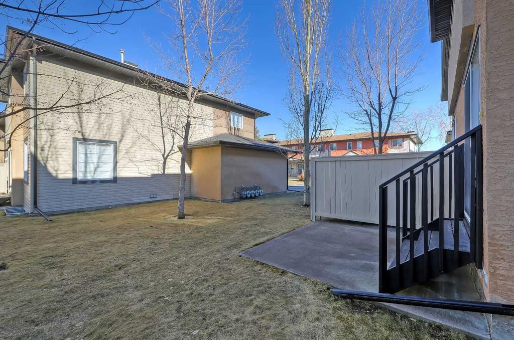 161 Eversyde Common Sw, Calgary, AB - Outdoor