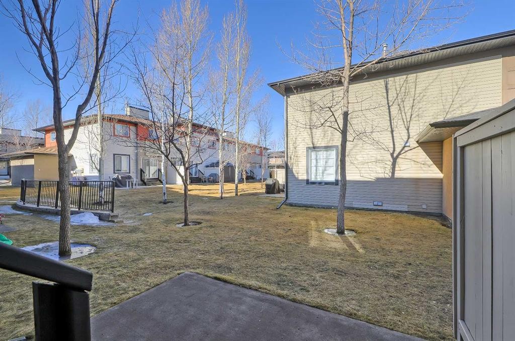 161 Eversyde Common Sw, Calgary, AB - Outdoor