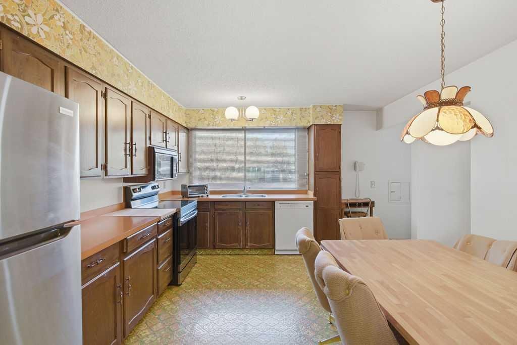 5516 Dalhart Hill Nw, Calgary, AB - Indoor