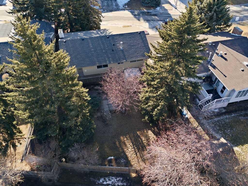 5516 Dalhart Hill Nw, Calgary, AB - Outdoor With View