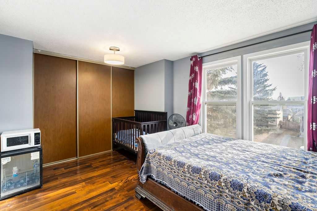 74 Castledale Way Ne, Calgary, AB - Indoor Photo Showing Bedroom