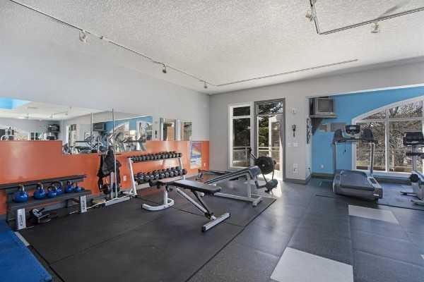 8103-14 Hemlock Crescent Sw, Calgary, AB - Indoor