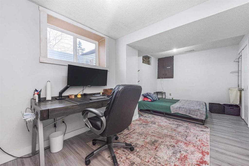 144 Rundleson Place Ne, Calgary, AB - Indoor Photo Showing Office