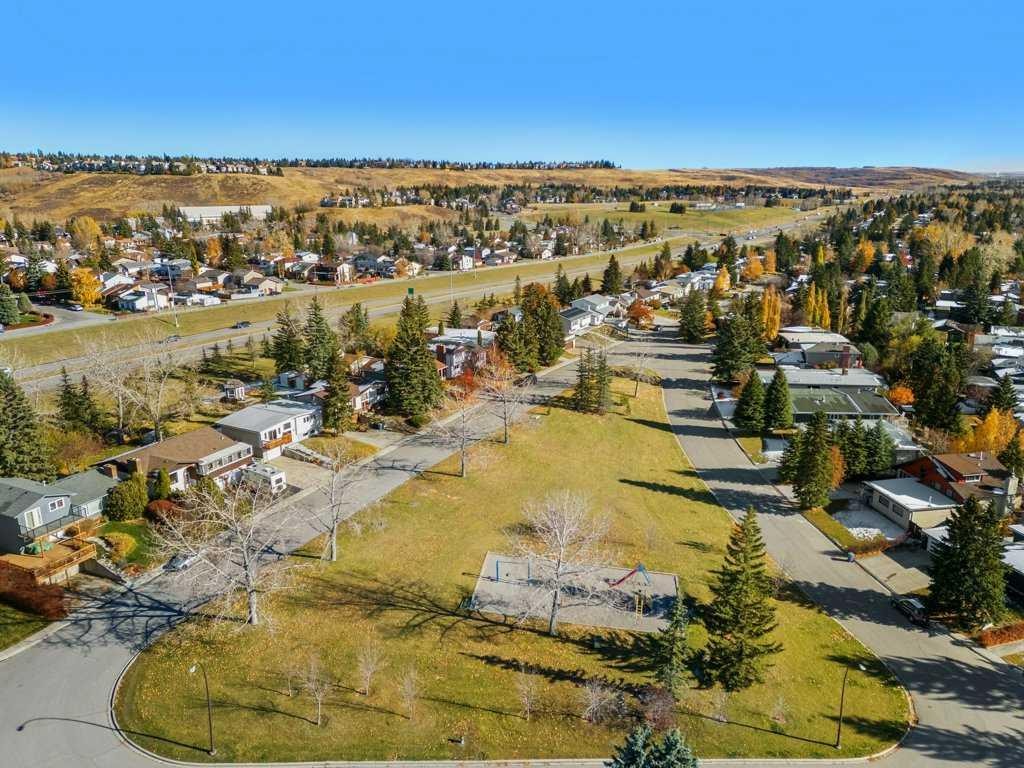 5813 Dalcastle Crescent Nw, Calgary, AB - Outdoor With View