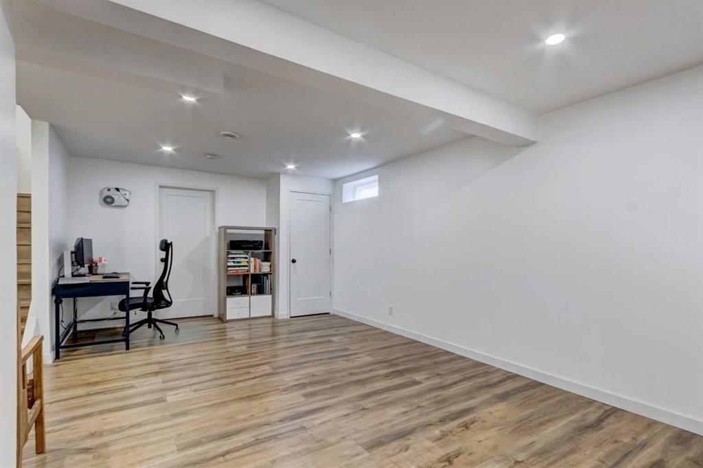 27 Rivercrest Circle Se, Calgary, AB - Indoor