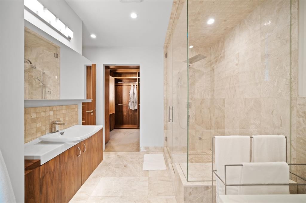 118 Cairns Landing, Canmore, AB - Indoor Photo Showing Other Room