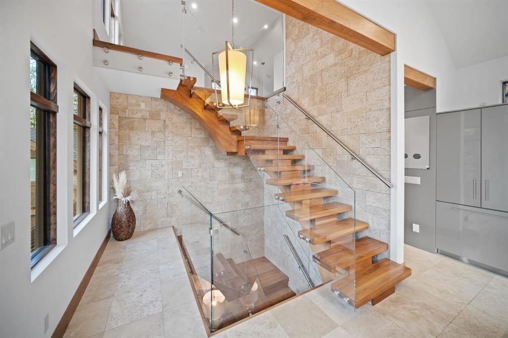 118 Cairns Landing, Canmore, AB - Indoor Photo Showing Other Room