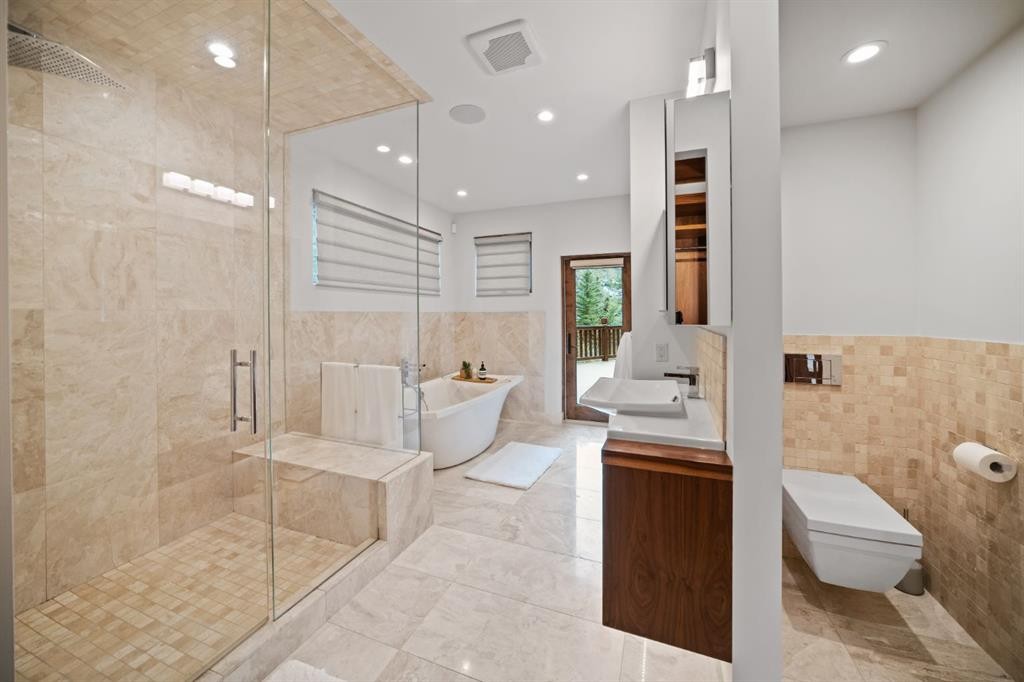 118 Cairns Landing, Canmore, AB - Indoor Photo Showing Bathroom