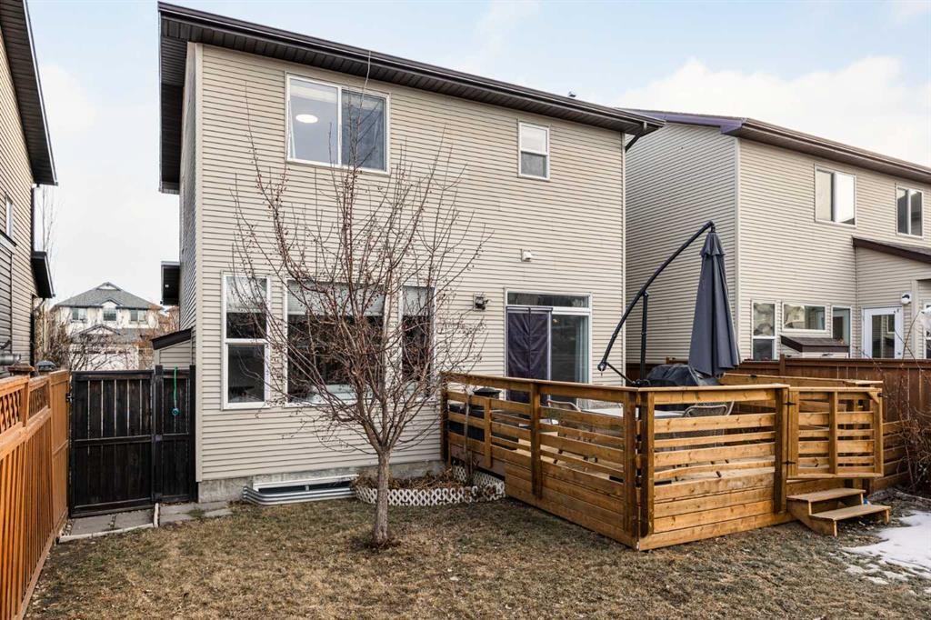 526 New Brighton Drive Se, Calgary, AB - Outdoor With Exterior
