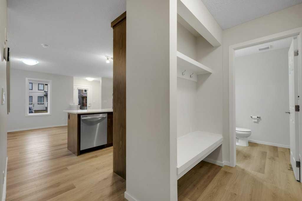 1465 148 Avenue Nw, Calgary, AB - Indoor