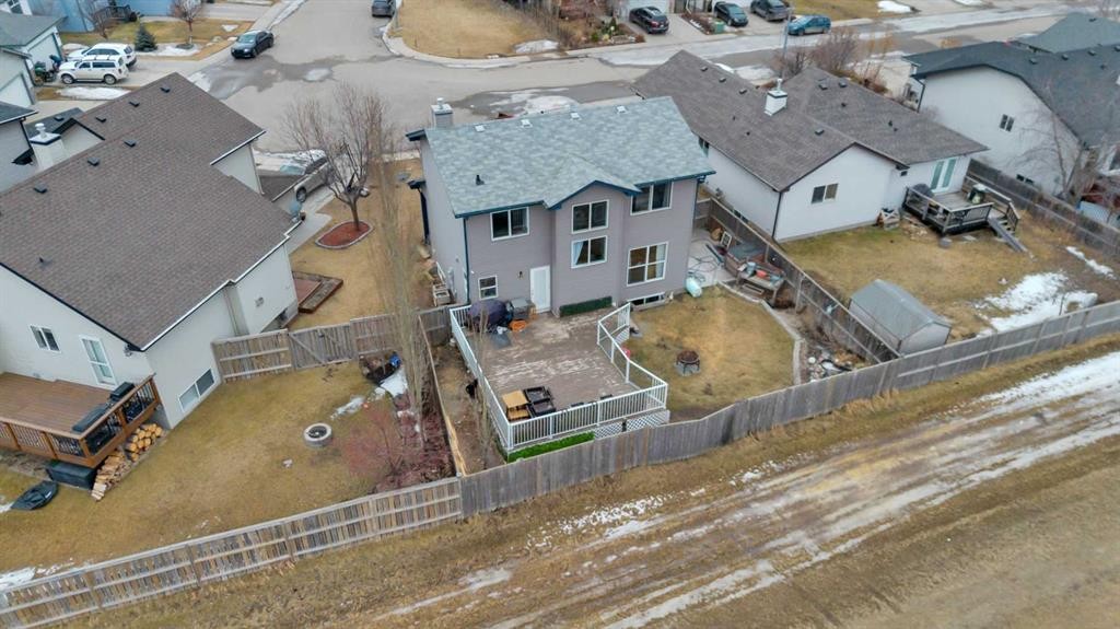 512 Highland Close, Strathmore, AB