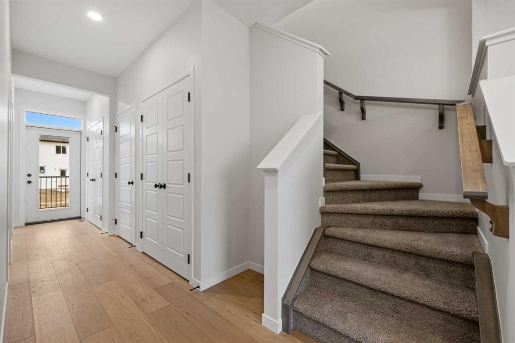 117 Bridgeport Gate, Chestermere, AB - Indoor Photo Showing Other Room