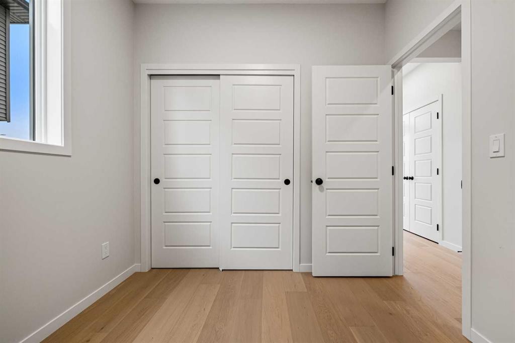 117 Bridgeport Gate, Chestermere, AB - Indoor Photo Showing Other Room