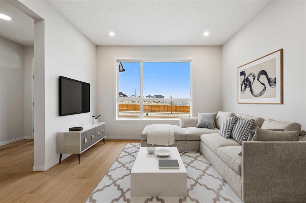 117 Bridgeport Gate, Chestermere, AB - Indoor Photo Showing Living Room
