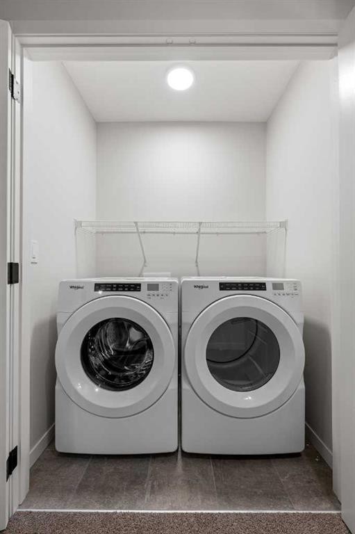 117 Bridgeport Gate, Chestermere, AB - Indoor Photo Showing Laundry Room