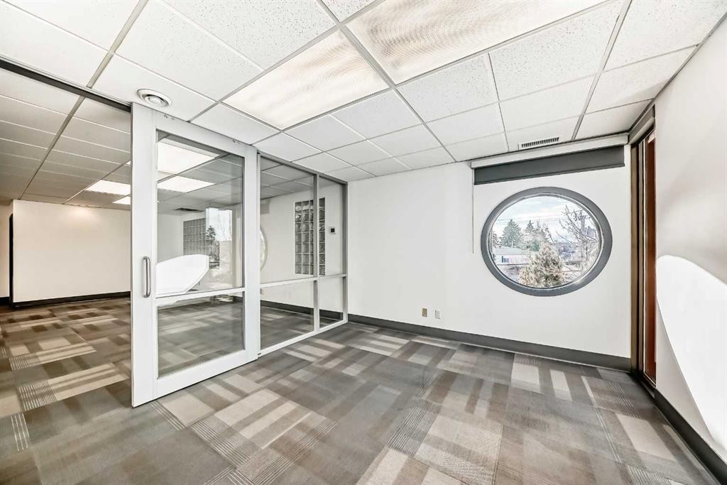 200-2139 4 Avenue Nw, Calgary, AB