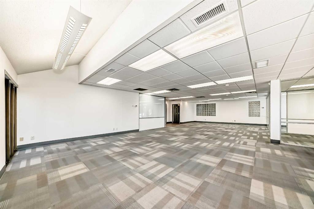 200-2139 4 Avenue Nw, Calgary, AB